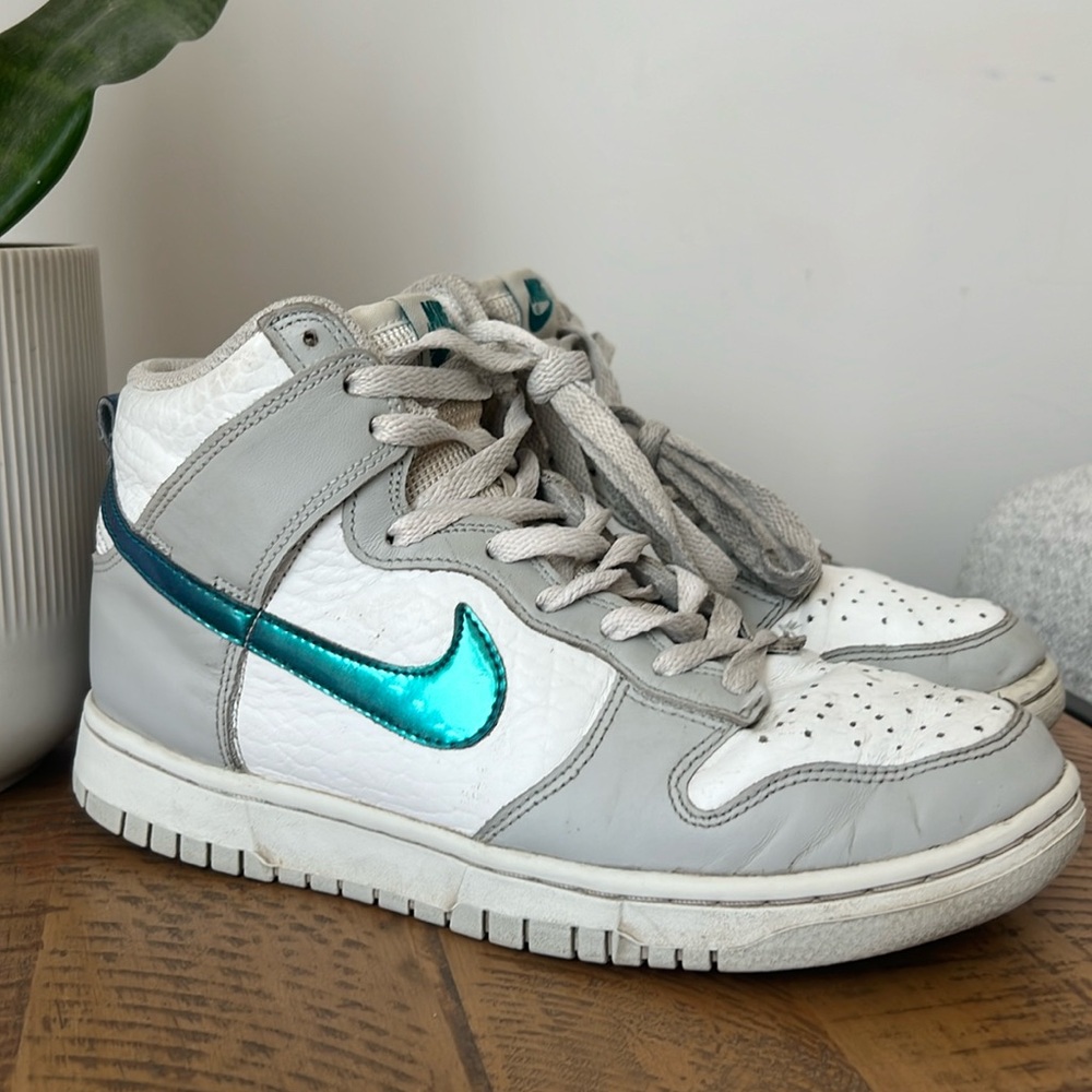 Nike Dunk High FLS -  Size Women’s 7.5